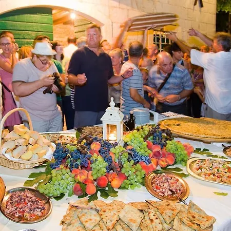 Mediterano * פודסטראנה